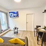 Luxury 1 Bedroom Flat With Parking Appartement