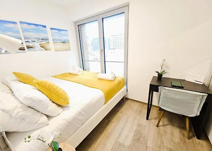 Lejlighed Luxury 1 Bedroom Flat With Parking Luxembourg By