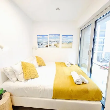 Апартаменты Luxury 1 Bedroom Flat With Parking Люксембург