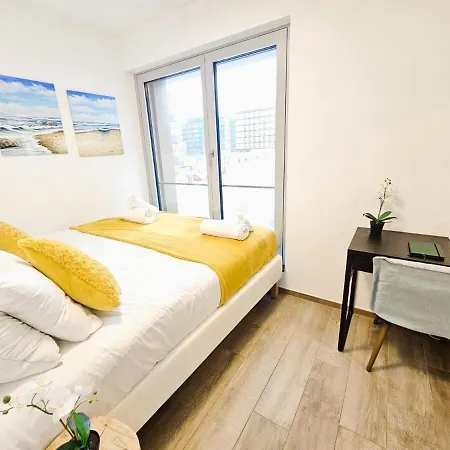 Апартаменты Luxury 1 Bedroom Flat With Parking Люксембург