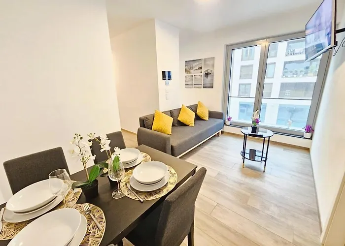 Luxury 1 Bedroom Flat With Parking